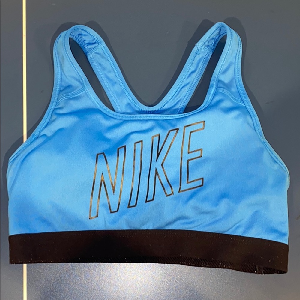 Nike pro sports bra
